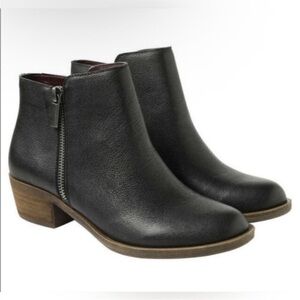 Black Ghira Leather Ankle Zipper Boot